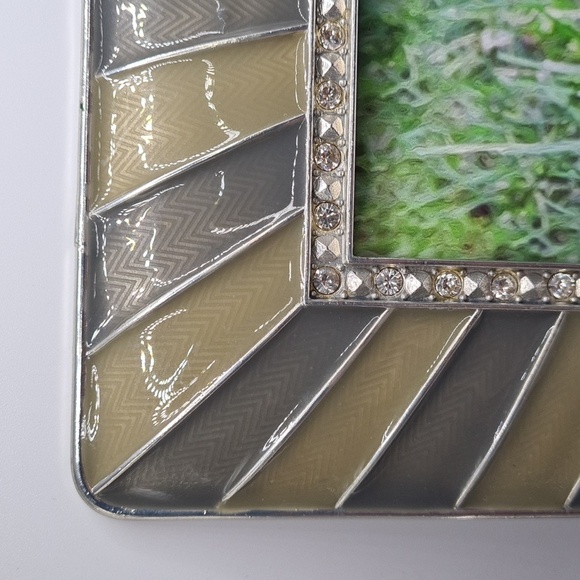 Embellished Sunburst Framed 4x6 Happy Cute Squirrel Photography Print - Picture 3 of 9